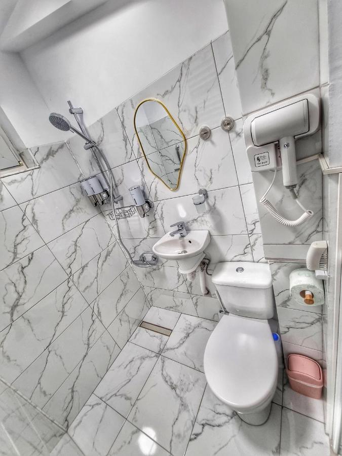 Апартаменти 15. Little Studio Бухарест Екстер'єр фото