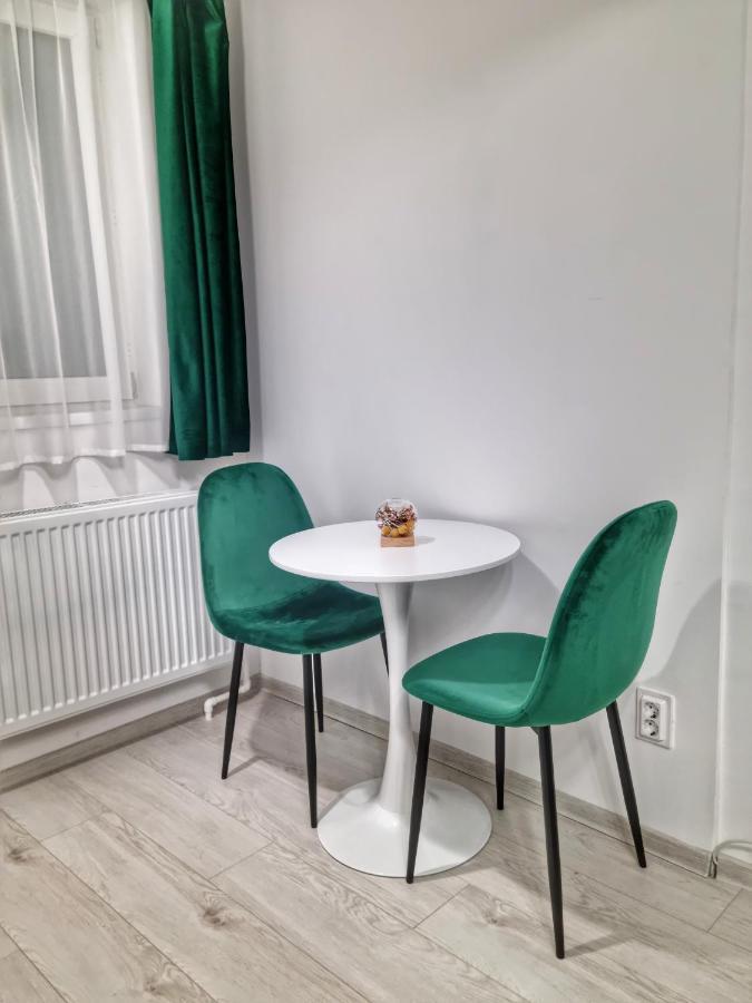 Апартаменти 15. Little Studio Бухарест Екстер'єр фото